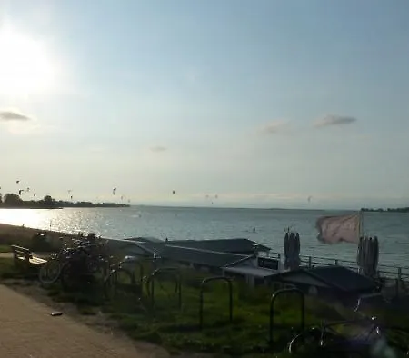 Logeren Aan Het Ijsselmeer